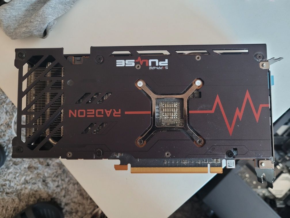 Karta Graficzna AMD RX 6600XT Saphire pulse