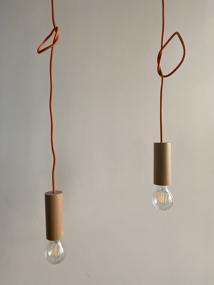 Lampa wisząca drewno  plus kolorowy kabel