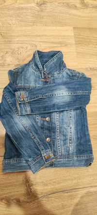 Śliczna jeansowa kurteczka dla małej modnisi rozmiar 4-5 lat Polecam!