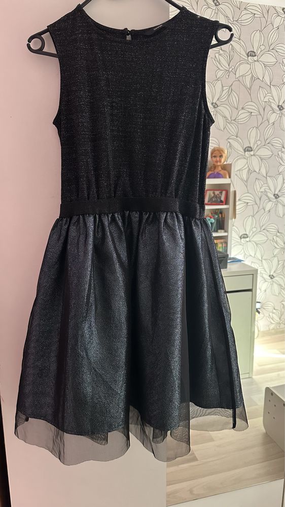 Czarna brokatowa sukienka sliczna 145-152 dziewczynka