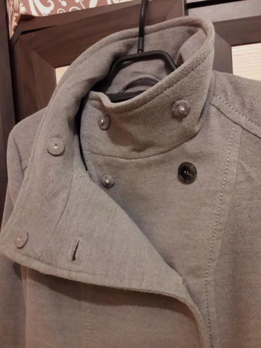 Sprzedam szary płaszcz