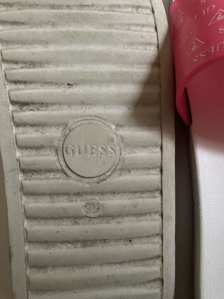 Klapki guess guess