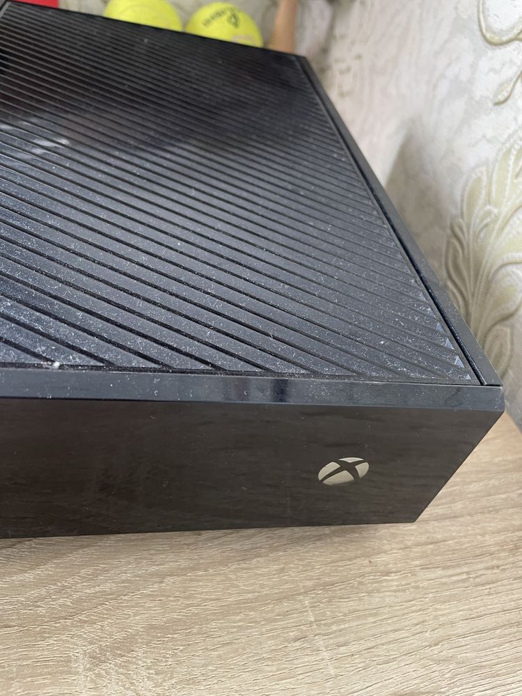 Xbox one 1 TB рабочая приставка