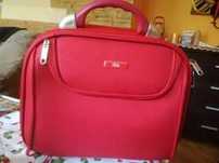 Kuferek czerwony firma IBIS