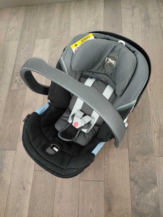 Dziecięcy fotelik samochodowy CYBEX Aton 5 (0-13kg) bez bazy