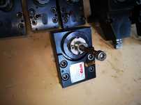 Sprzedam oprawki do Tokarki CNC