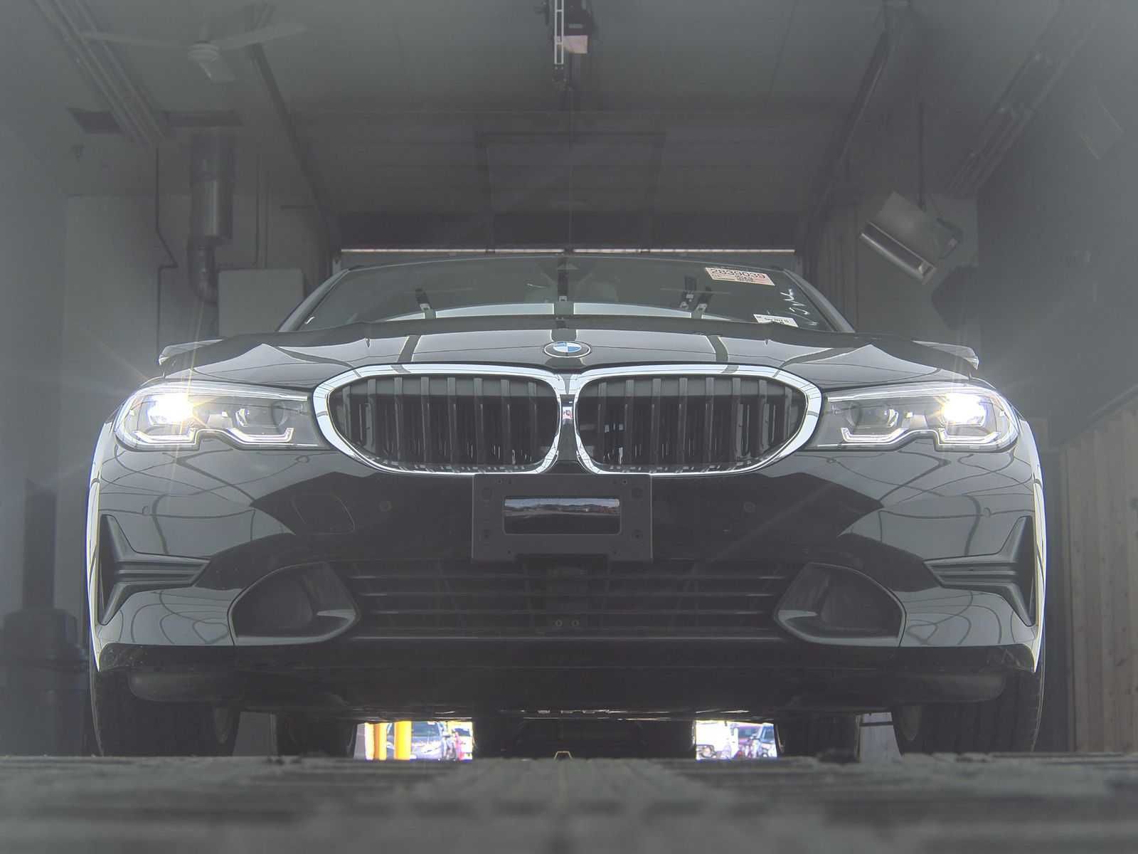BMW 3 Series 330i 2019