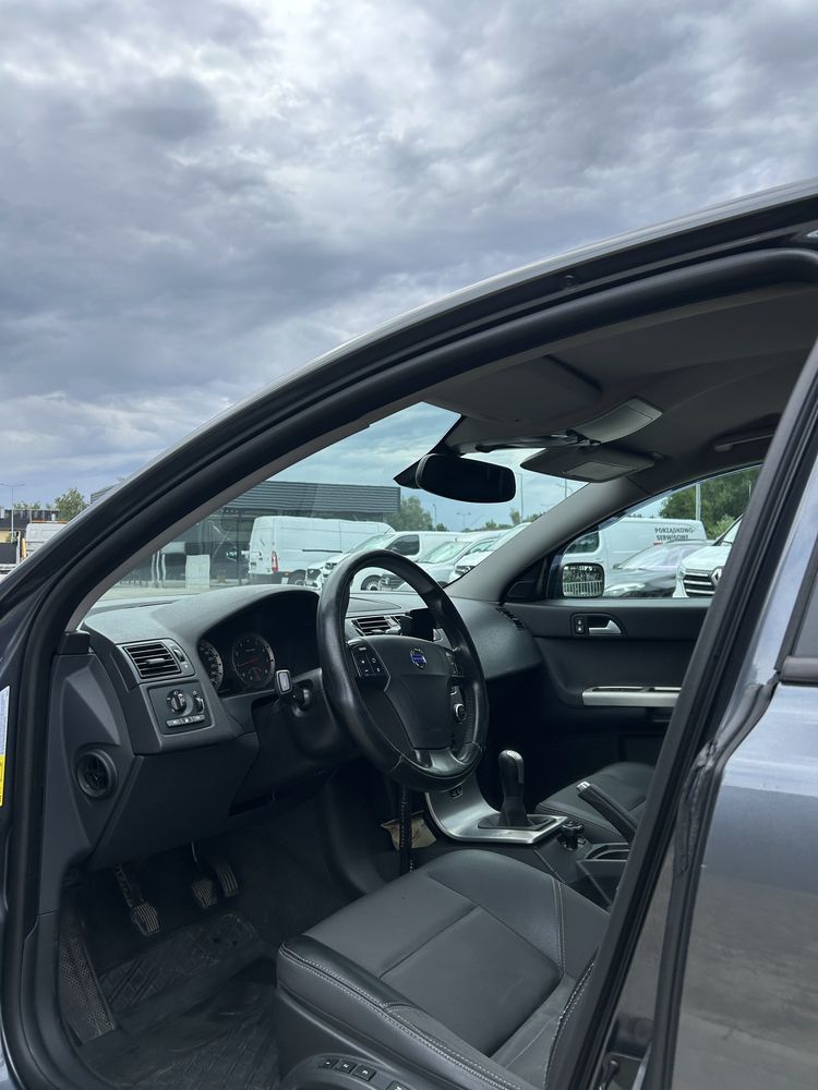 Volvo S40 2.5 T5 220 KM