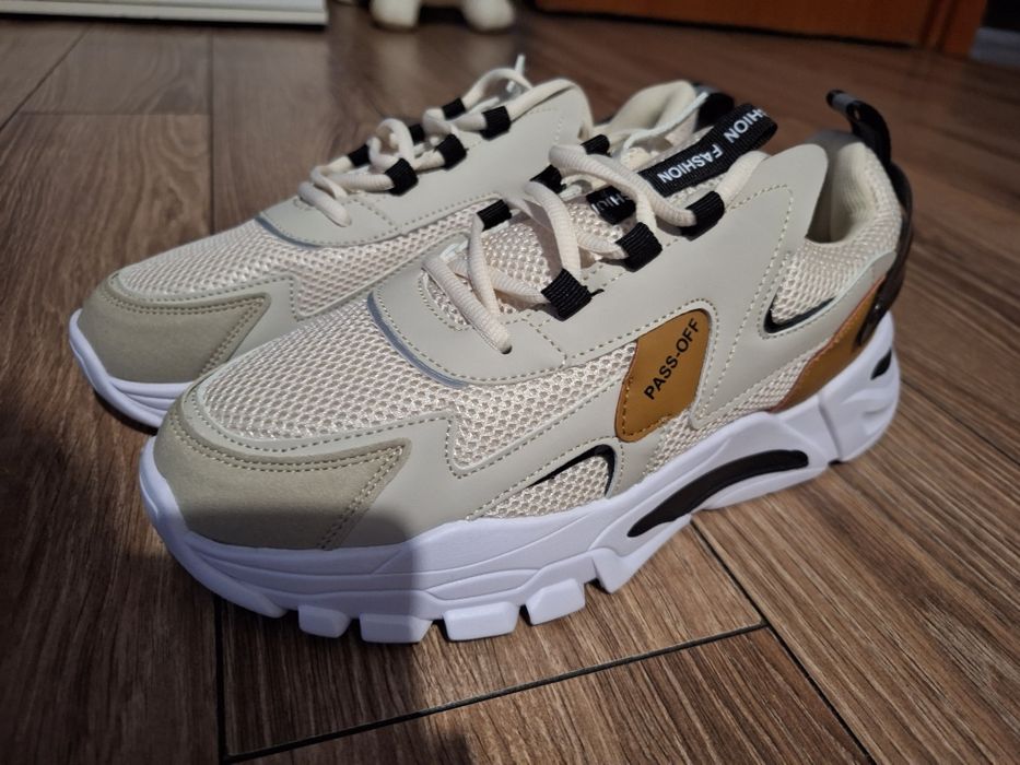 Sprzedam buty męskie 44 - NOWE