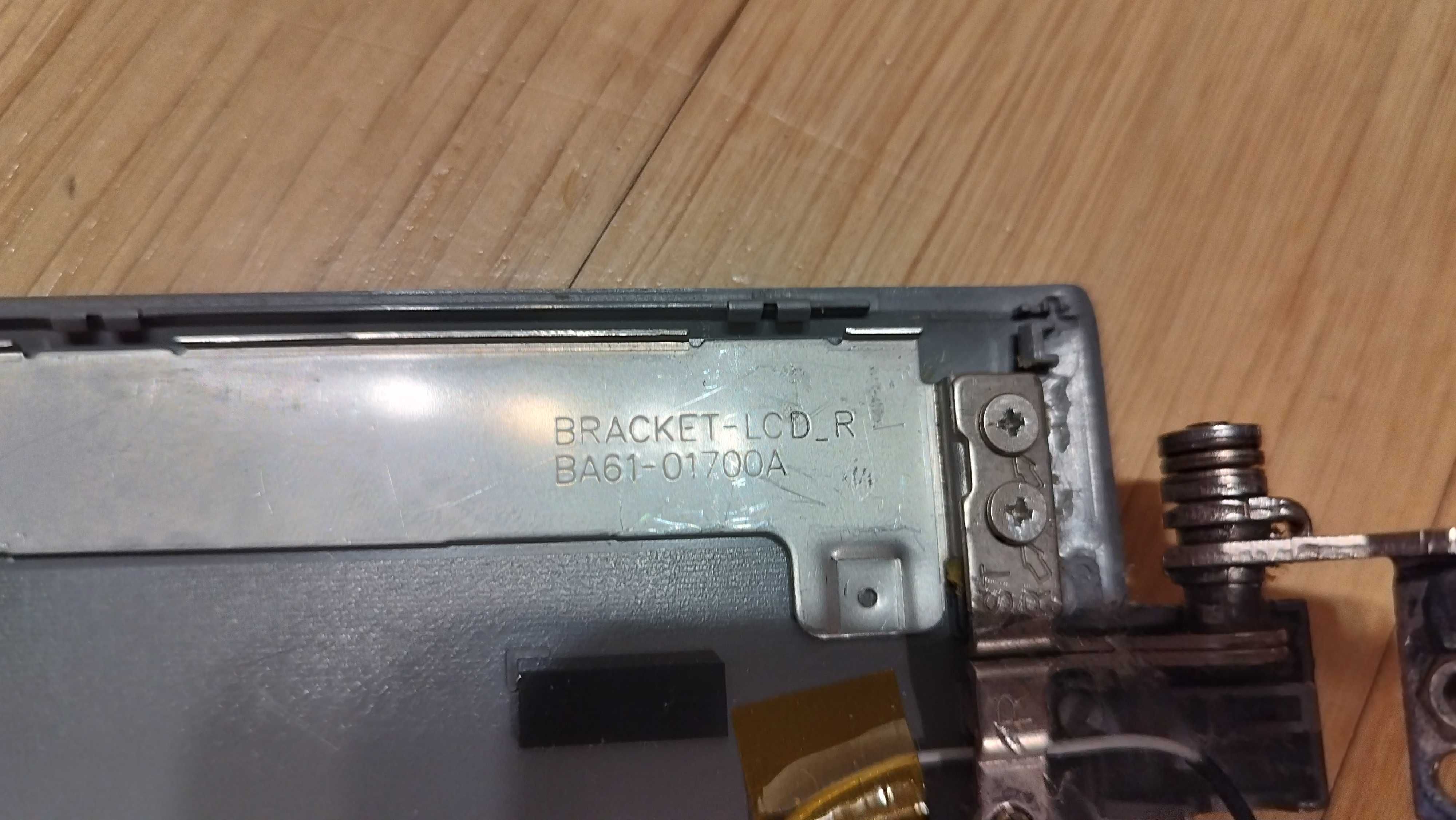 Do klapy matrycy Samsung NP550- części zawiasy,prowadnice BA61_01699A