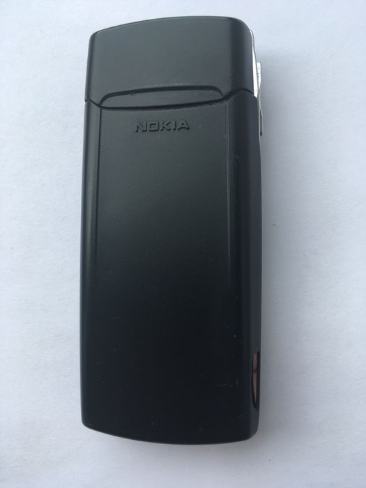 Nokia 8250 w metalowej obudowie imitującej nokię 8855 -ładniejszą 8850