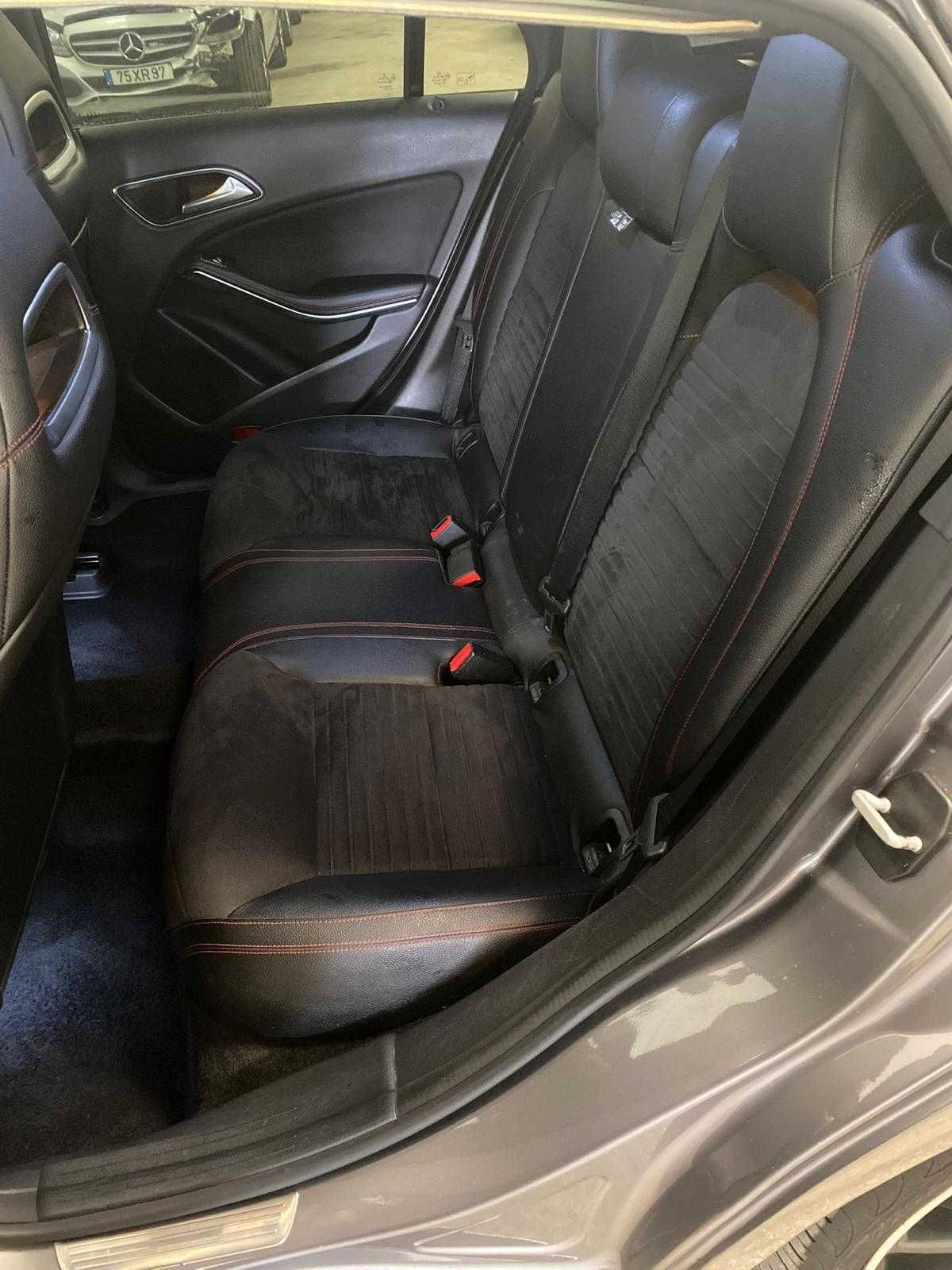 Mercedes CLA  220 AMG