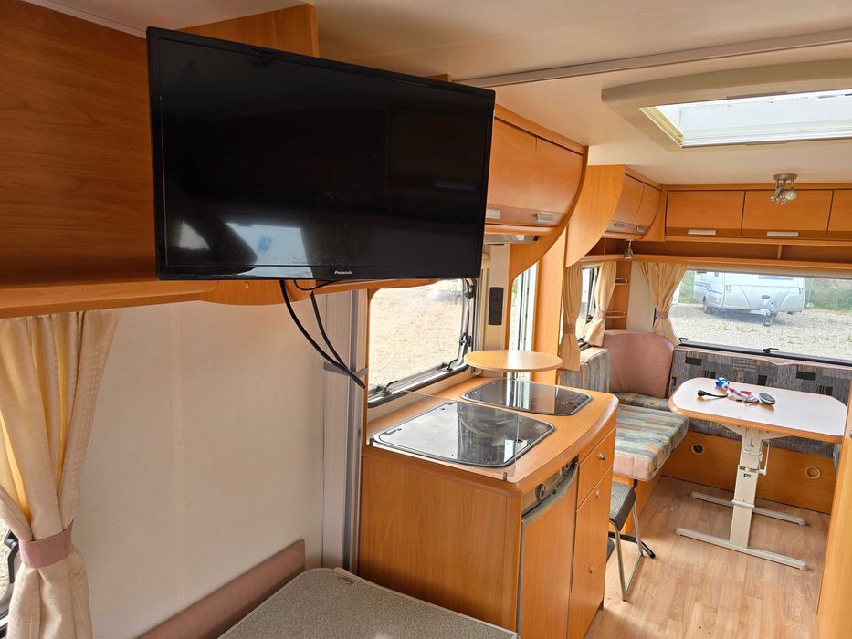 2009r CHATEAU 490 MOVER NAMIOT tapczany hobby przyczepa kempingowa LMC