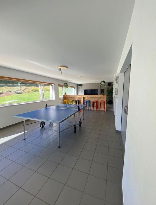 T3 condomínio privado com piscina em Queijas