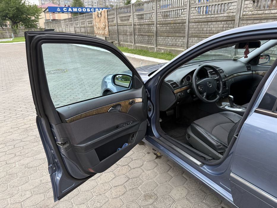 Автомобіль Mercedes-benz 2003 року в гарному стані. Телефонуйте