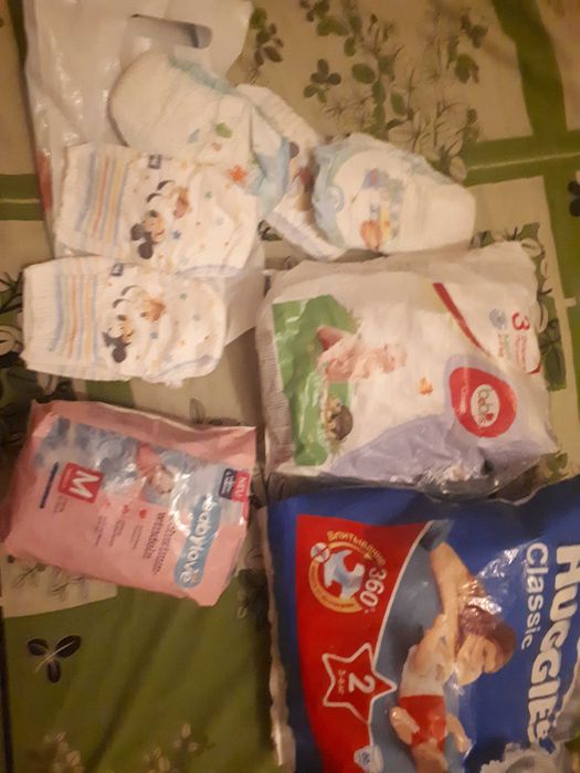 Ціна за 52 памперса 2 3 та 4 розмір для детей  bebis hugges