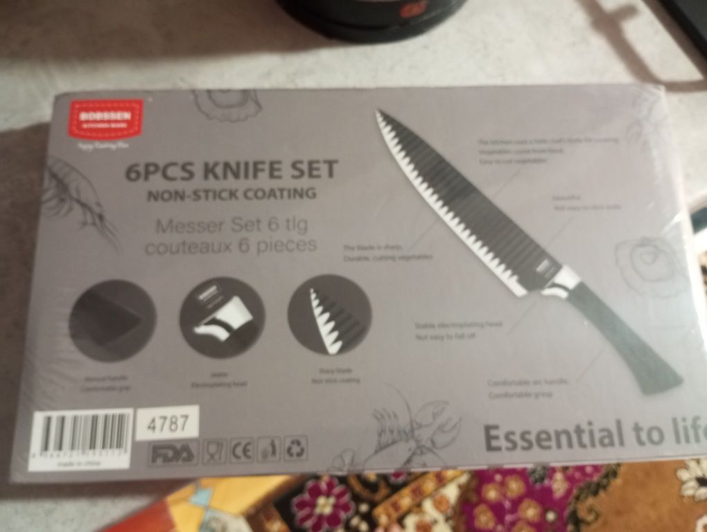 Набір кухонних ножів із сталі