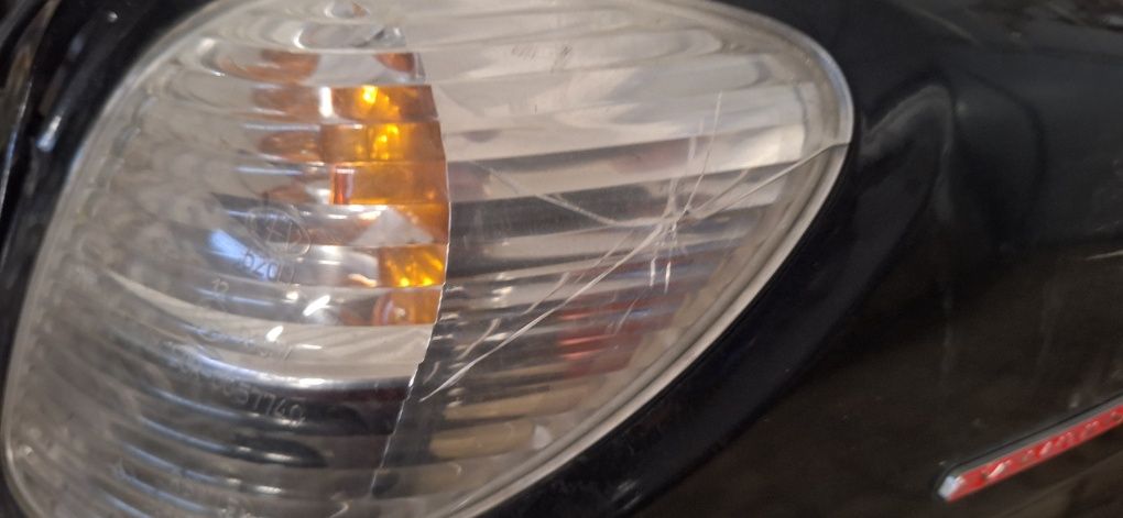 Piaggio x 9 evo  Lampa Kierunkowskaz tył prawa Biała uszkodzona