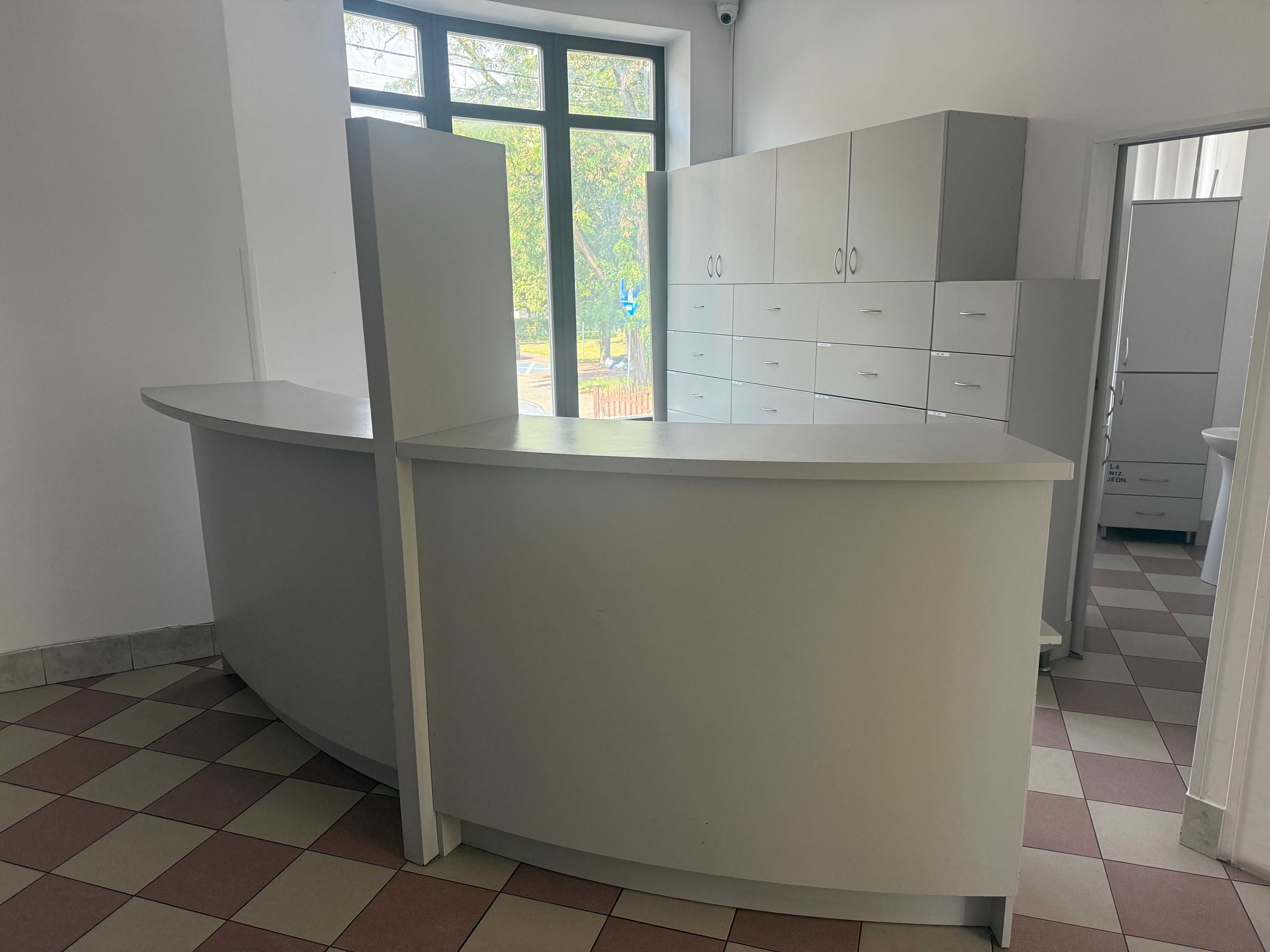 Meble , szuflady do recepcji lub garażu