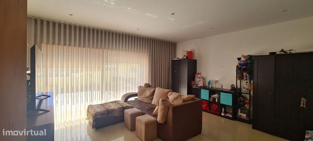 1226_01 Apartamento T2 com terraço junto ao Metro - Vila do Conde