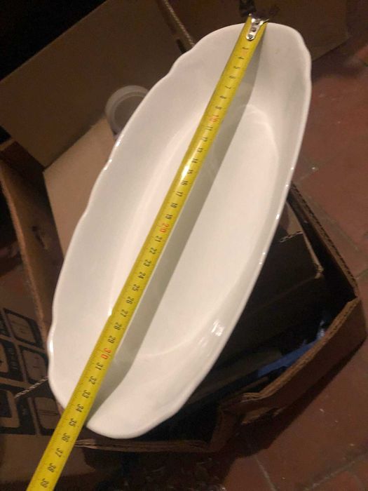 Продаж посуд, є багато позицій та кільксть