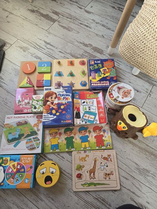 Розвиваючі ігри, пазли, іграшки