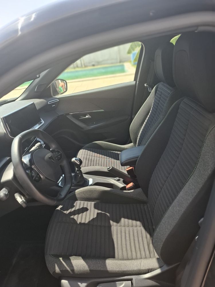 Peugeot 2008 1.2 PureTech Active NACIONAL.