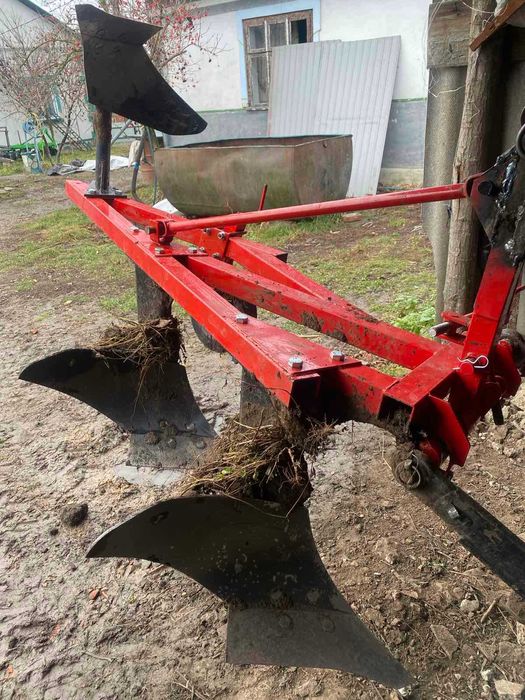 Плуги 3х25 віракс Шепетівські