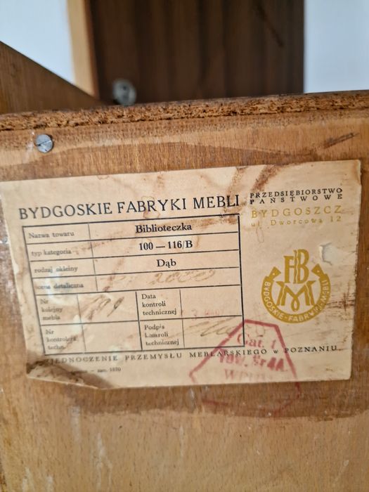 Biblioteczka witryna Leśniewski lejkowski lata 60 PRL