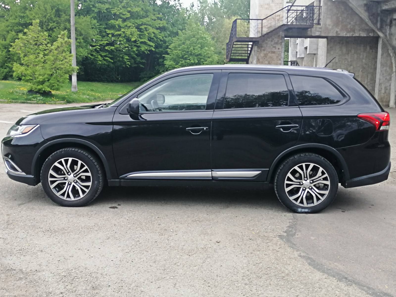 Продам Mitsubishi Outlander xL без підкрасів