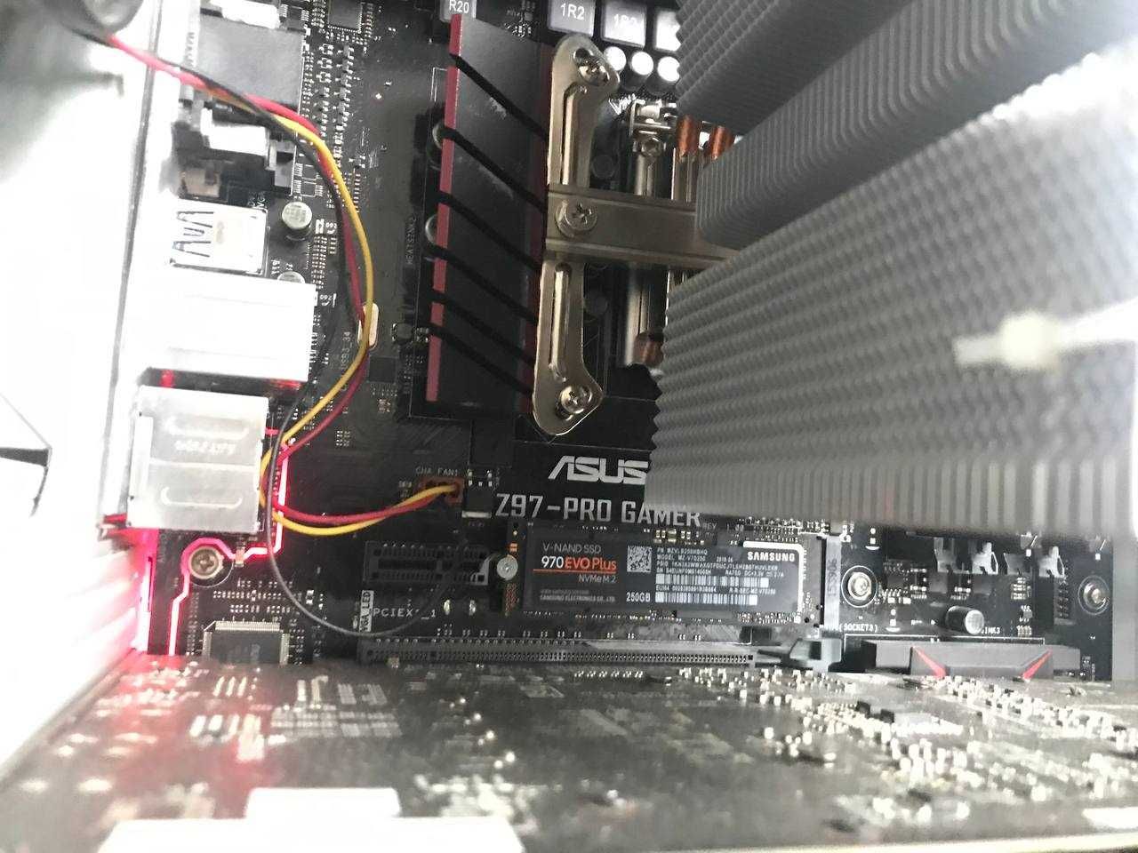 ASUS Z97-Pro Gamer, i7-4790K, DDR3 16G