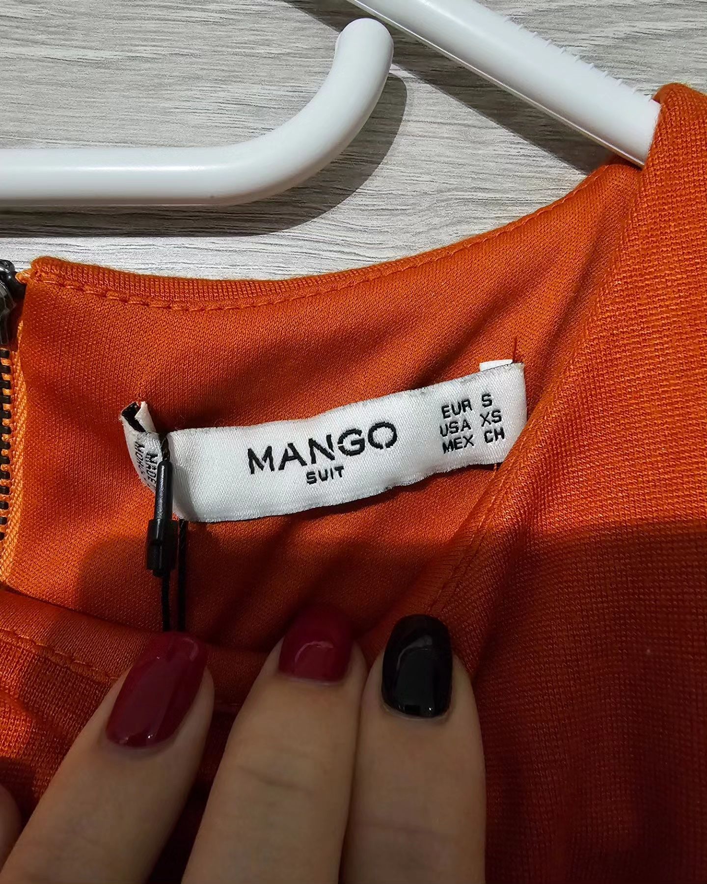 Nowa jesienno-zimowa sukienka Mango z metką - rozm. S