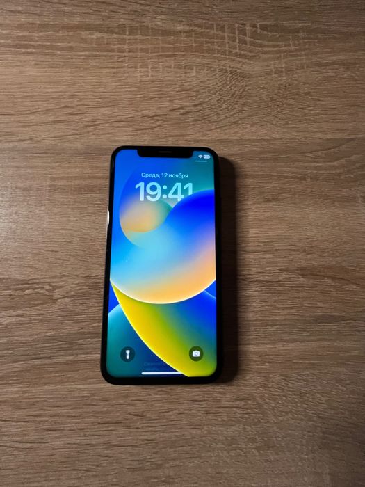 Айфон Х все робить