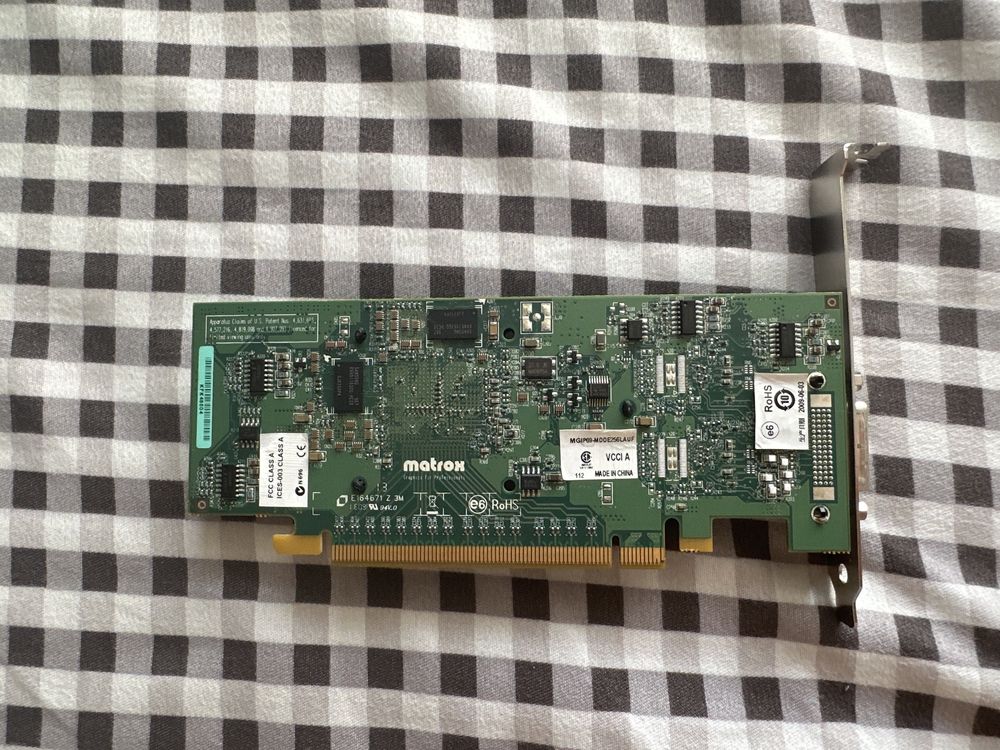 Відеокарта GPU Matrox MGI P690-MDDE256LAUF 256MB