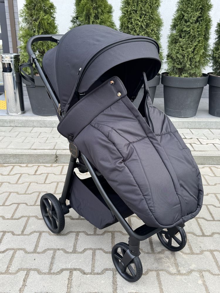 Прогулянкова коляска CARRELLO Bravo Carbon CRL-5530 m-lite CRL-5529