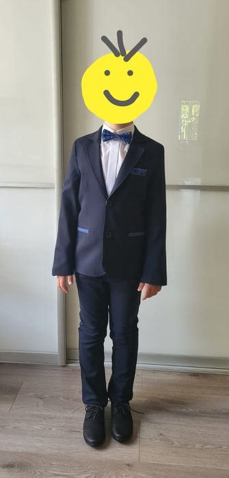 Garnitur komunijny,  na komunię r. 134, granatowy