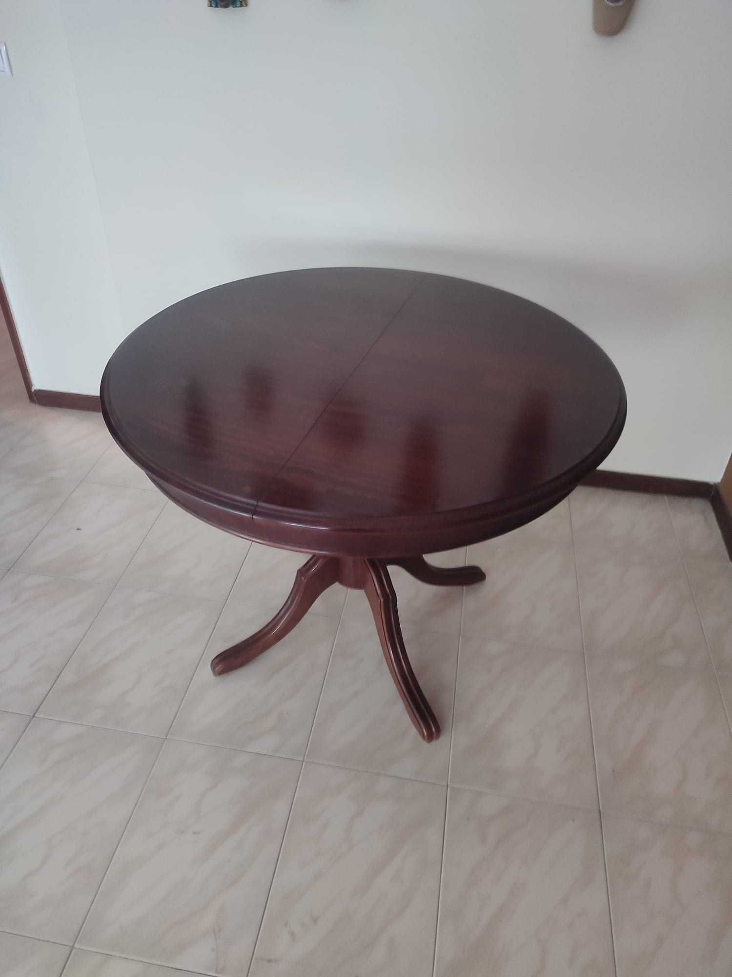 Mesa redonda com extensão de 34 cm