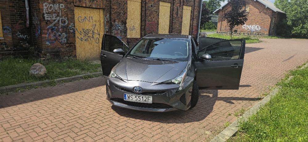 Toyota Prius 2017r. Hybryda benzyna+LPG