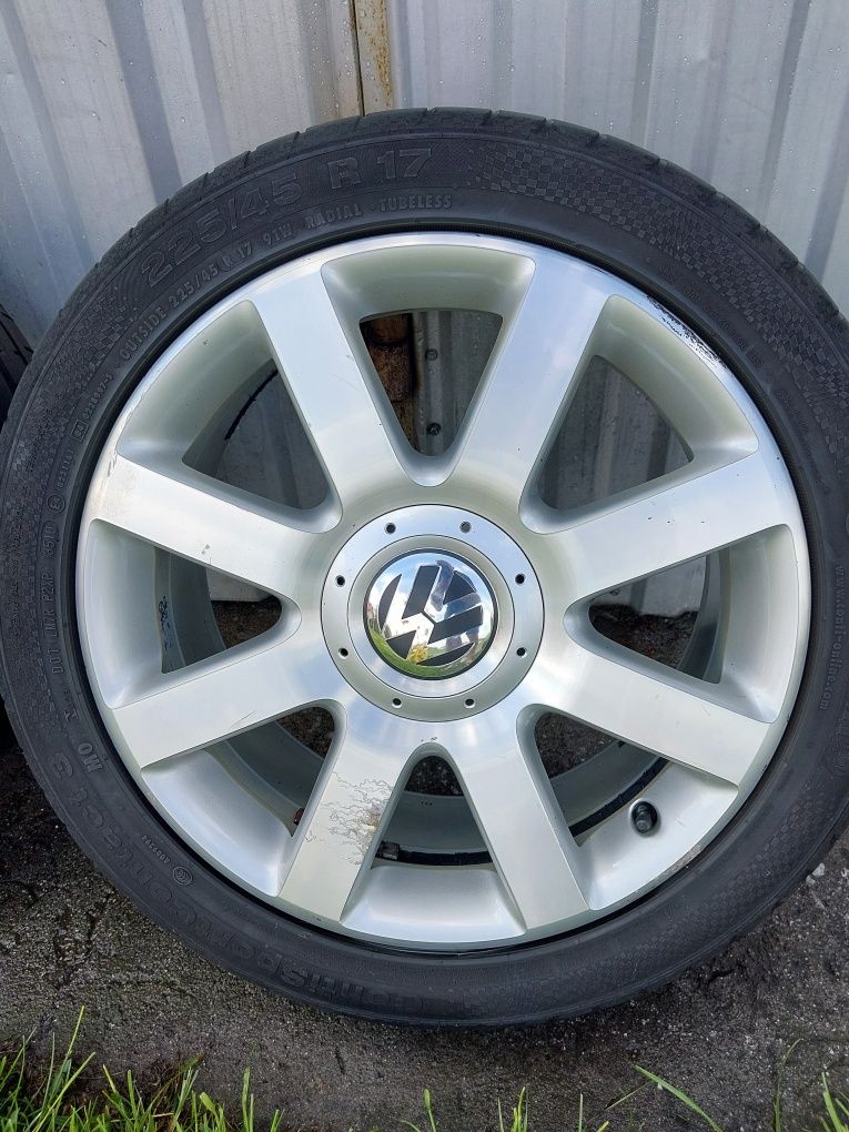 Felgi Volkswagen 17 5x112 et 54 otw 57,1 stan bardzo dobry