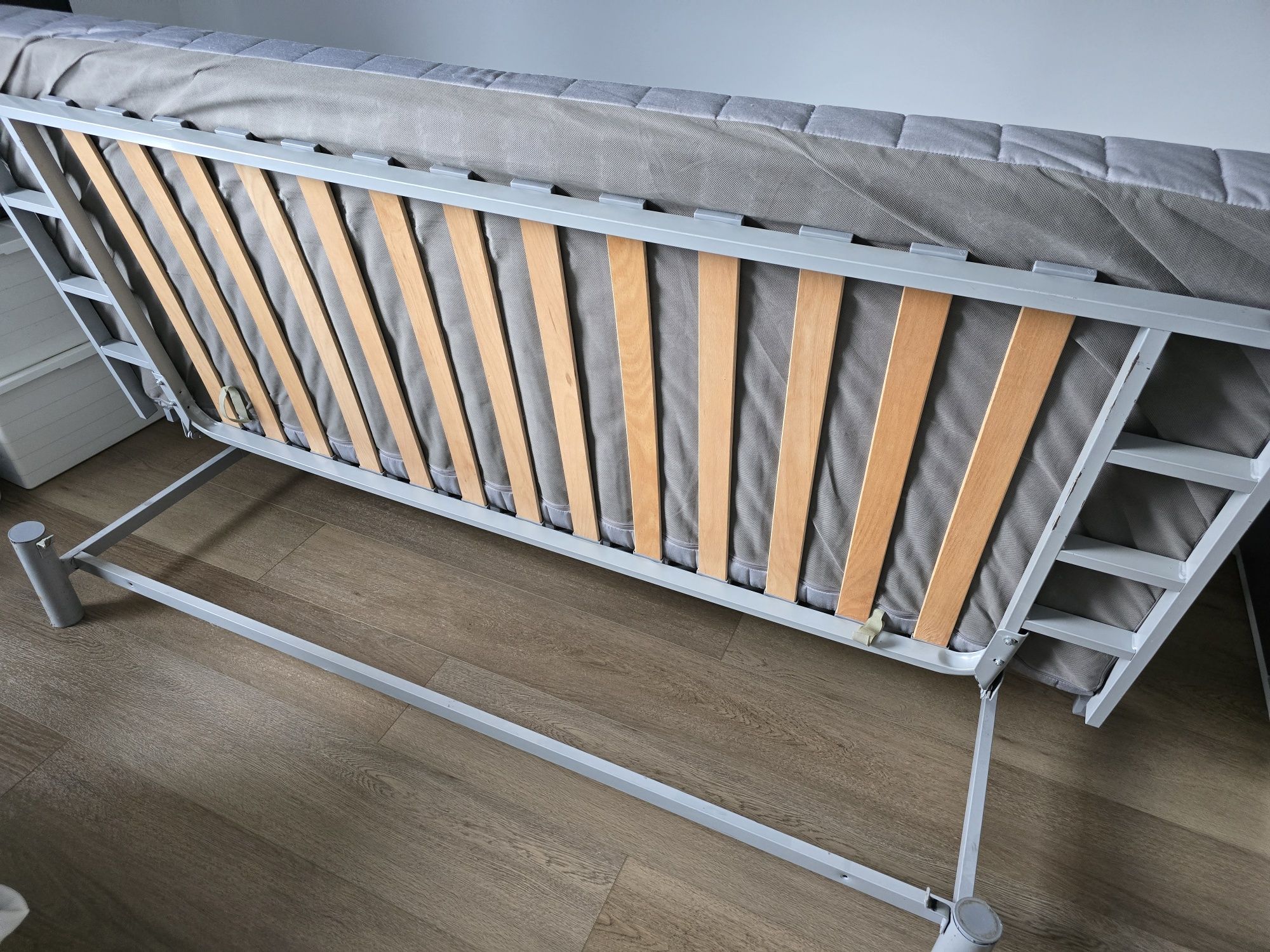 Sofa rozkładana Beddinge jasnoszara 140x200 kpl materac piankowy