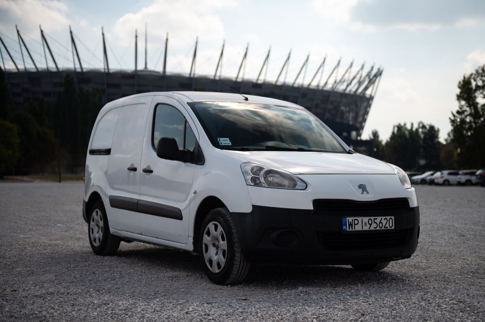Peugeot Partner 2015 3osobowy hak klimatyzacja salon polska