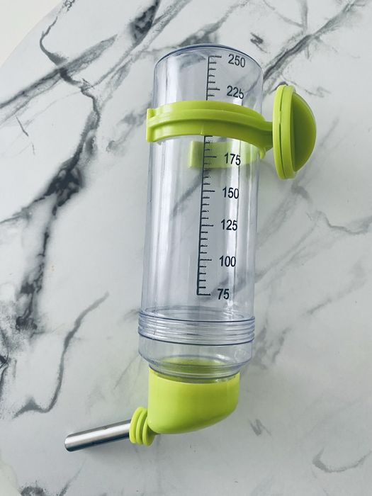 Poidło dla gryzoni plastikowe nowe