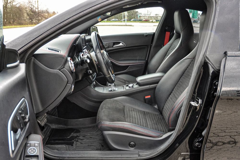 Mercedes-Benz CLA 2,0 (381KM) 4Matic 2014 r. 70 tys.km.