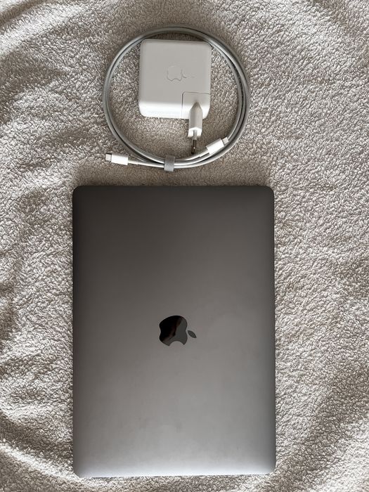 MacBook Pro 13” [late 2017]