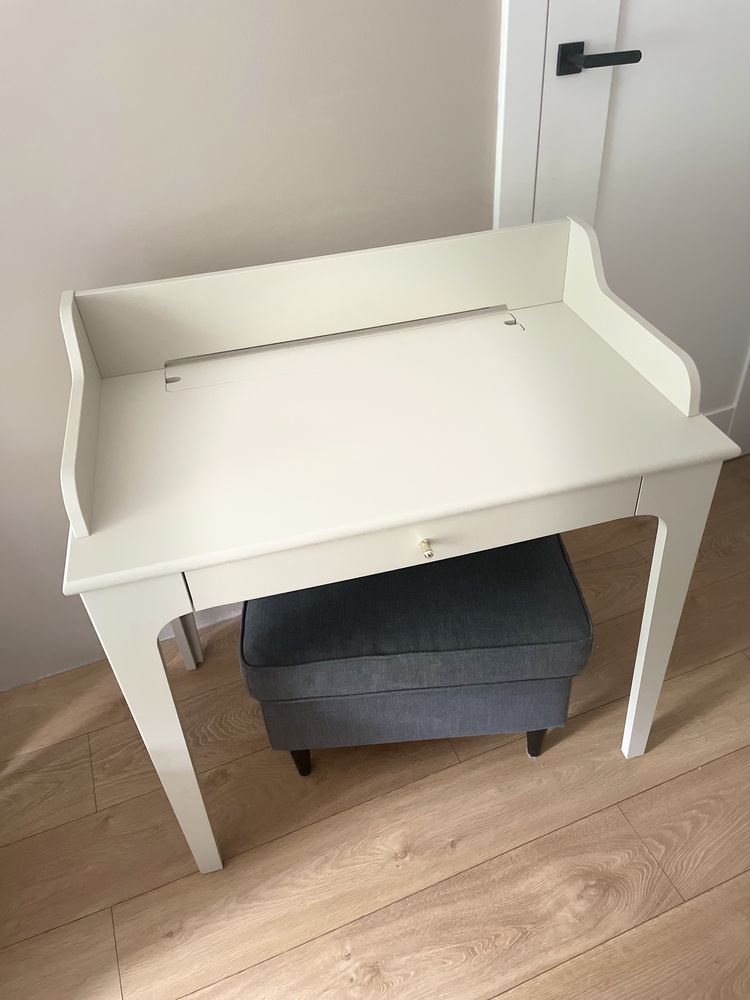 Biurko toaletka Lommarp IKEA
