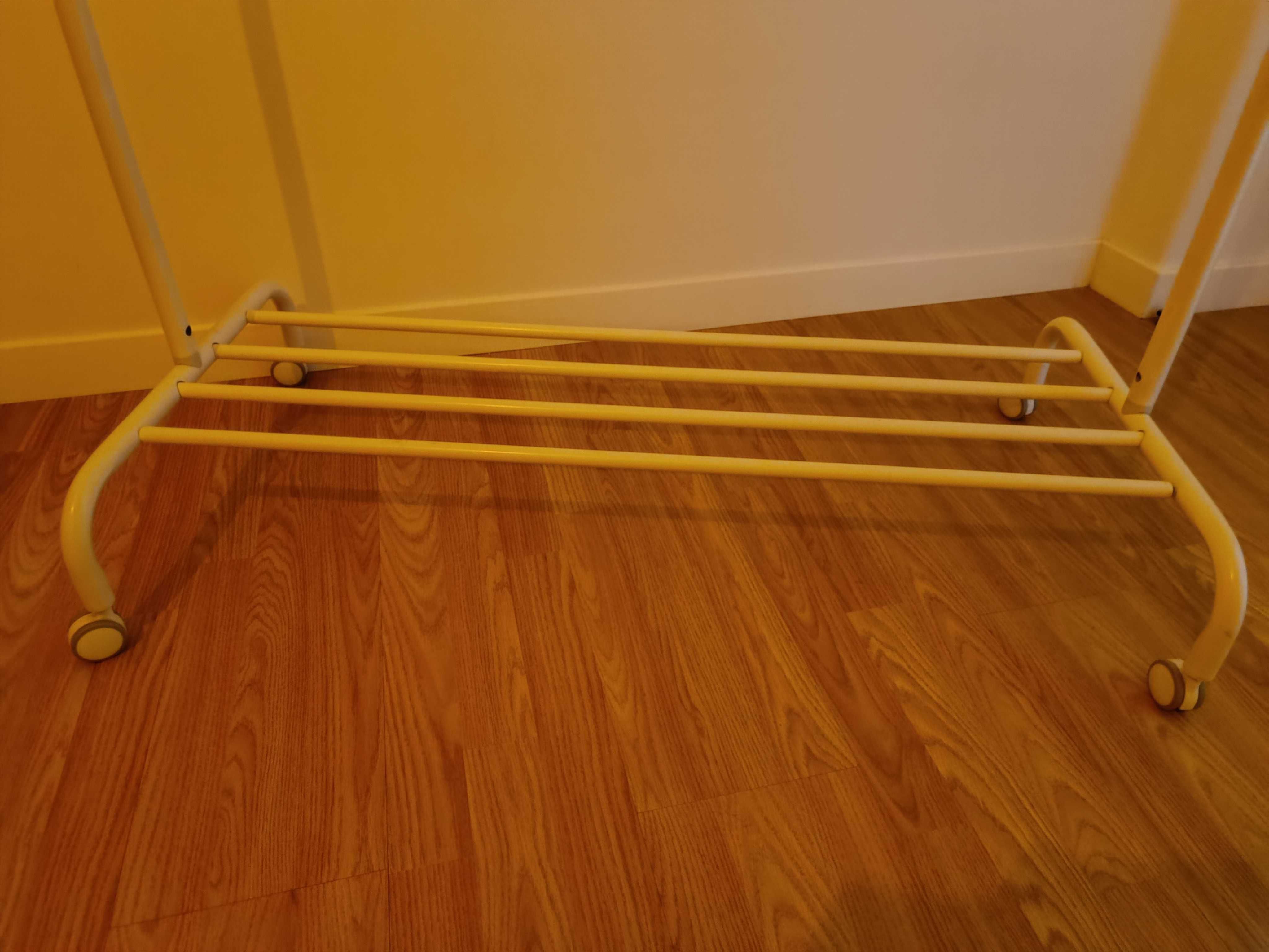 Suporte para cabides RIGGA da Ikea