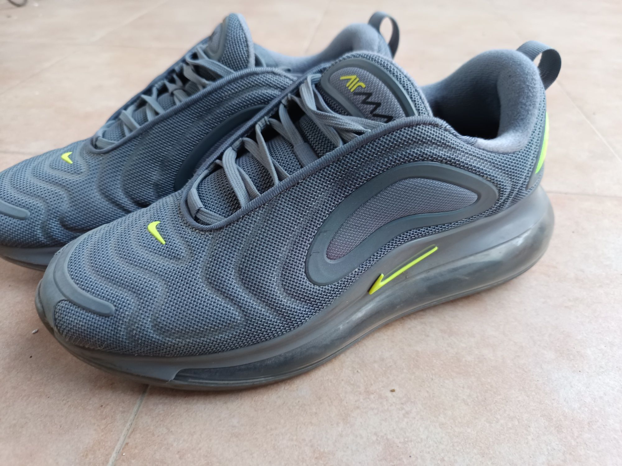 Tennis Airmax 42,5