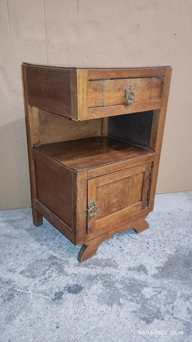 Vendo mesa de cabeceira