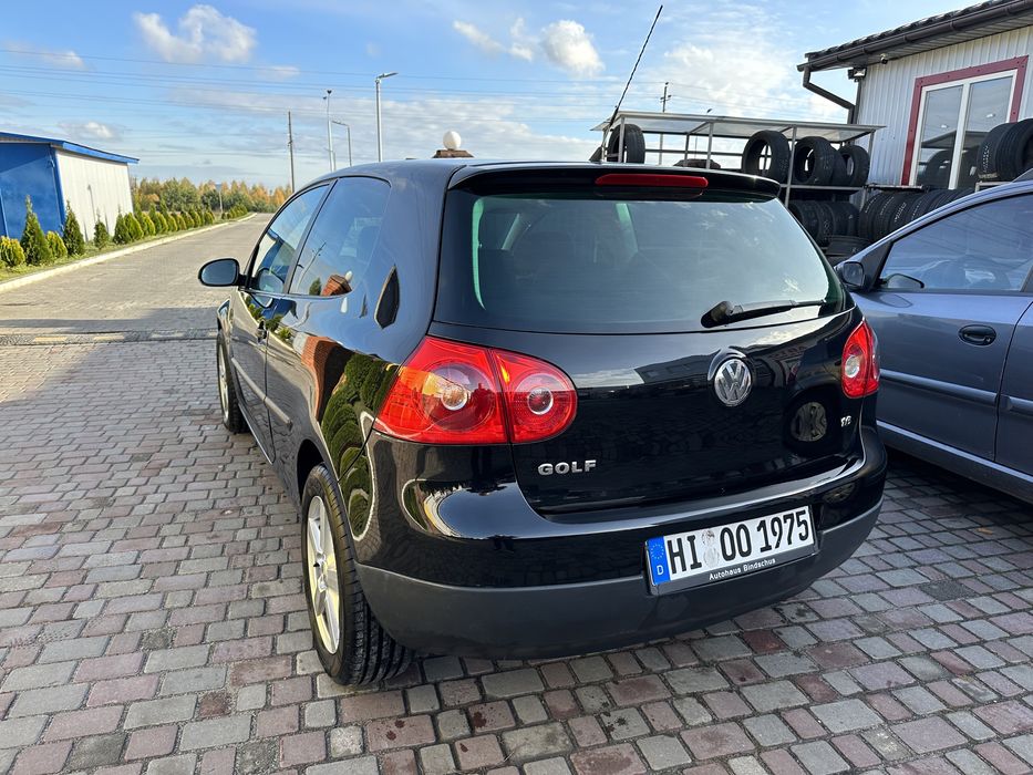 VW Golf Автомат бензин 1,6см