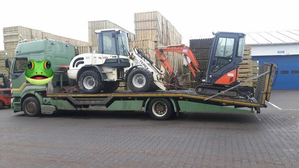 Transport maszyn rolniczych, budowlanych, traktory, pomoc drogowa